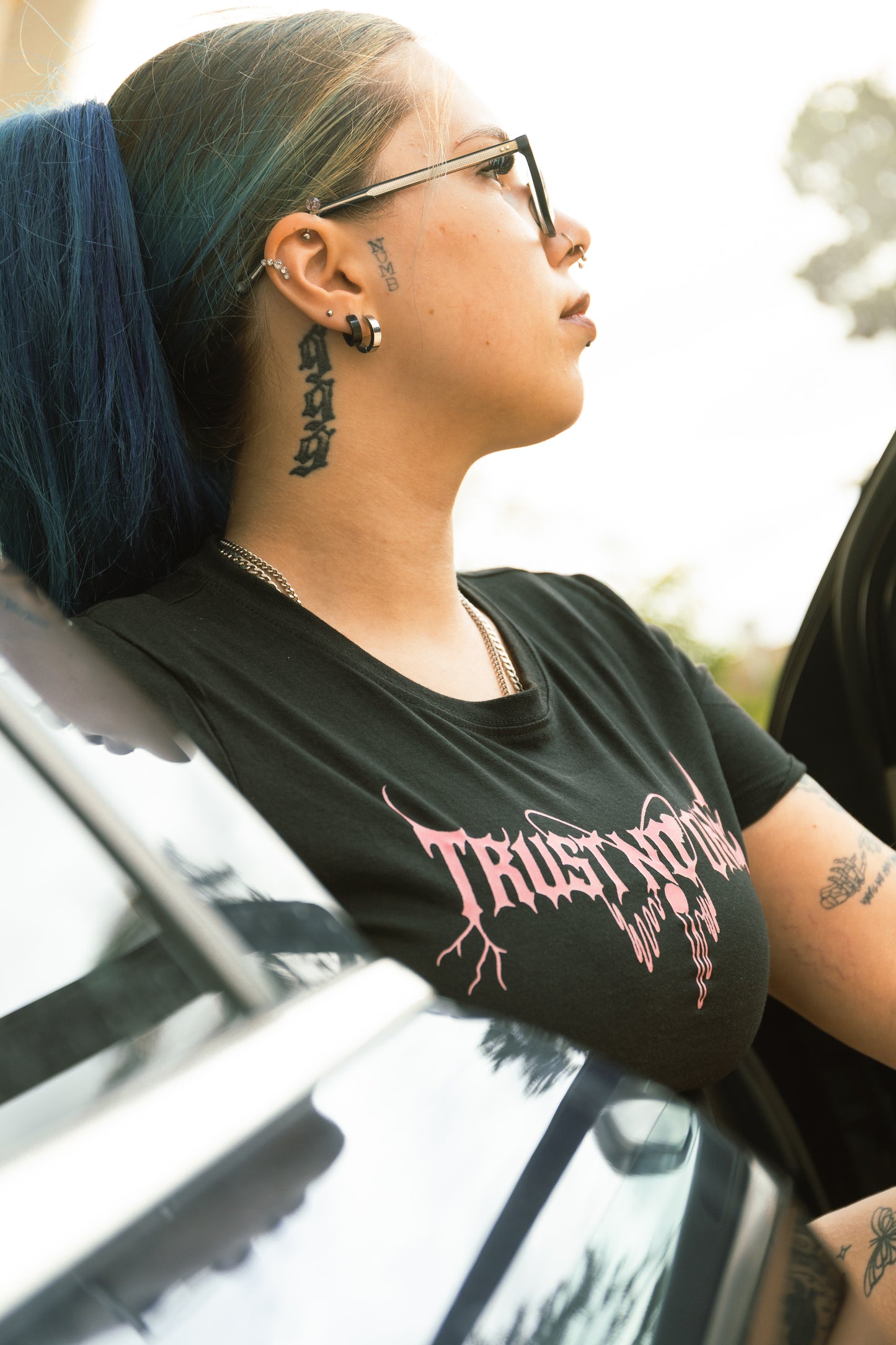 Butterfly Crop Tee | Pink Edition